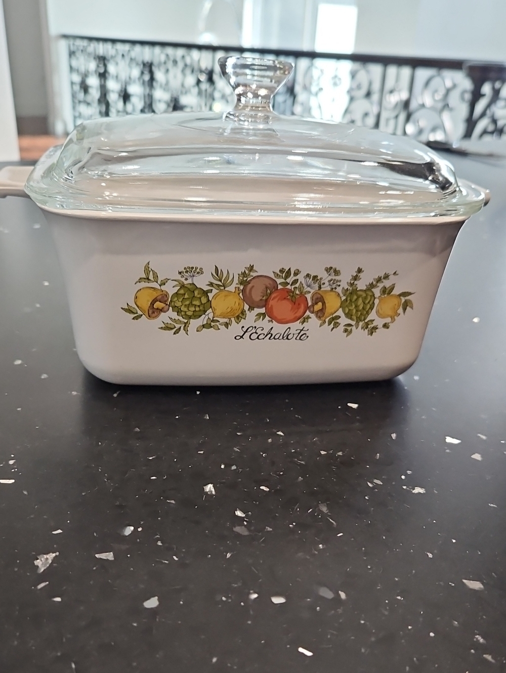 Vintage 1.5 Qt Corningware Casserole Dish